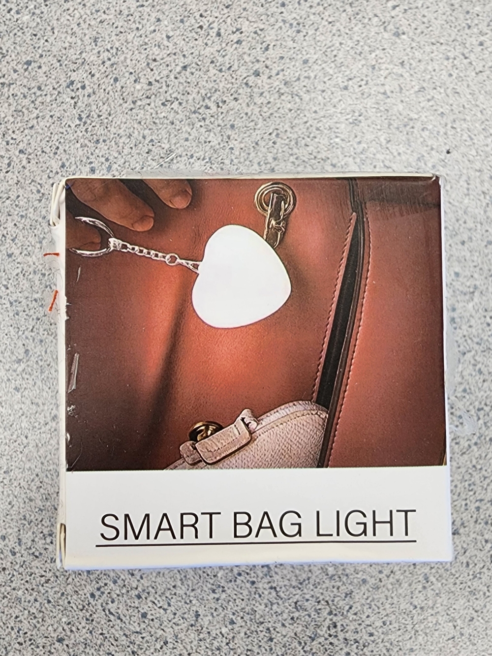 NIB Heart Shaped Smart Bag Light White LED Automatic Sensor Purse Light